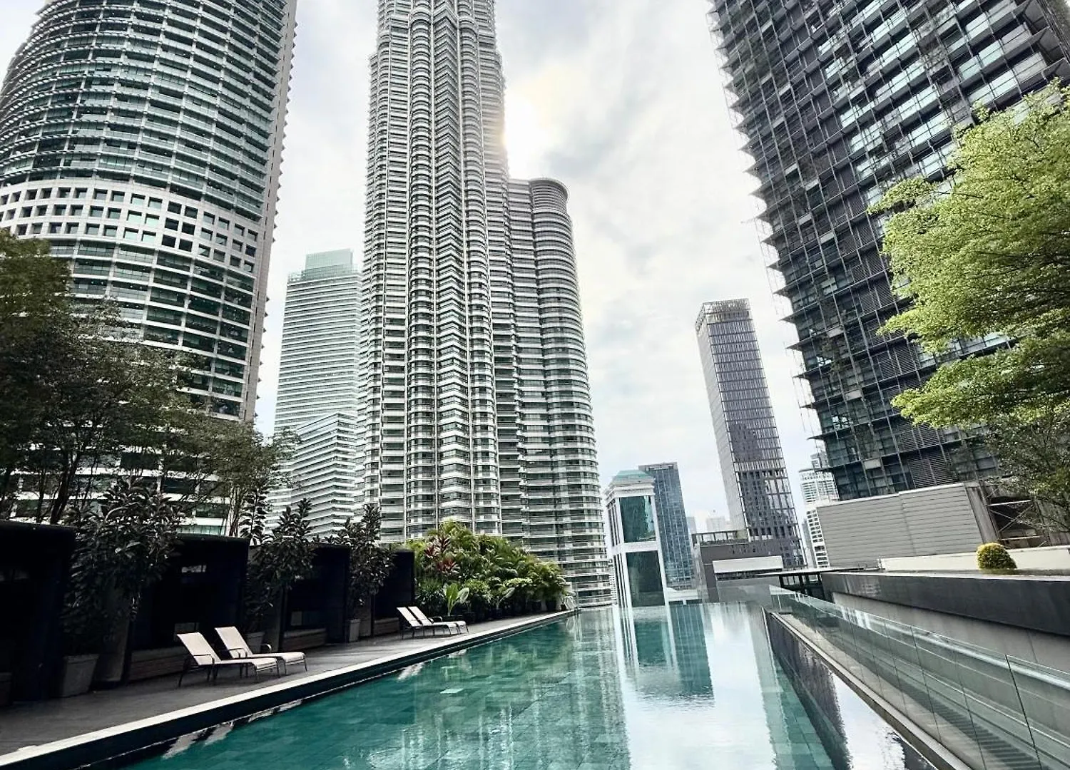 Luxury House Klcc View Romantic Candle Light Linked To Klcc Mall Kuala Lumpur Apartment